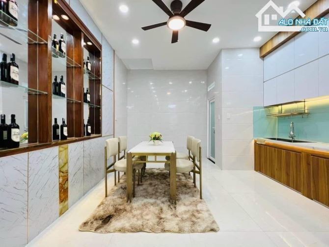 Mua ngay kẻo lỡ căn 56 m2  Trần Minh Quyền, Q.10. Chỉ 3 tỷ 890. 1T1L Đang cho thuê 13 tr - 2