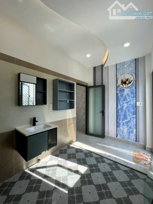 CHÍNH CHỦ BÁN NHÀ NGUYỄN SUÝ 4X16M 5 TẦNG MỚI , GIÁ 8,7 TL - 2