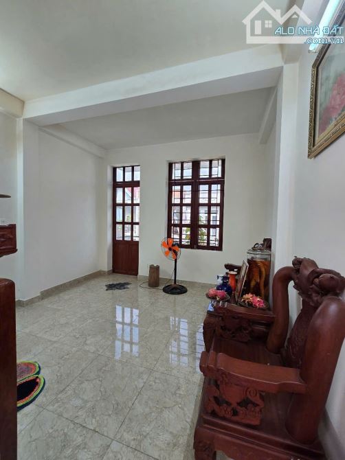 4Tỷ4 🔥👉 Nhà Rẻ gần Vincom và Ngã Tư 550__1T2L__KDC Toa Xe, ra Lý Thường Kiệt chỉ 200m - 2