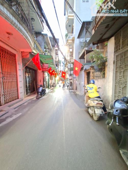 Mặt Phố Thổ Quan Đống Đa Kinh Doanh Vỉa Hè 37m2 5 Tầng 14.5 Tỷ - 2
