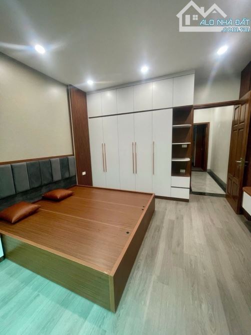 💥💥💥PHỐ TRẠM-NHÀ MỚI KÍNH KOONG THIẾT KẾ ĐẸP -DT40M2- ÔTÔ  GẦN-CÁCH BÃI GỬI XE 20M-NHỈNH - 2
