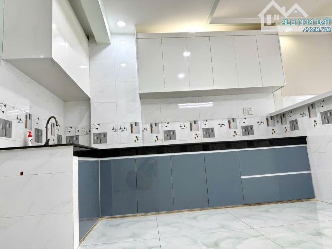 (Q8)NHÀ MỚI Ở LIỀN -XE HƠI NÉ NHAU-SỔ VUÔNG VỨC -NHĨNH 5 TỶ - 2