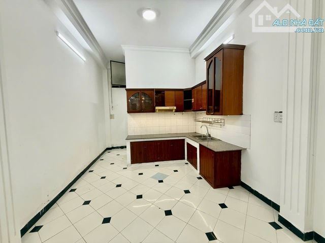 Bán Nhà HXH Tân Thới Nhất, Nhà Mới và Đẹp, Sổ Hồng Riêng - 2