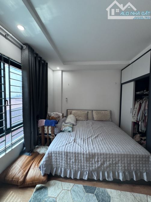 NHỈNH 6 TỶ CÓ NHÀ ĐẸP 5 TẦNG QUẬN CẦU GIẤY - 2