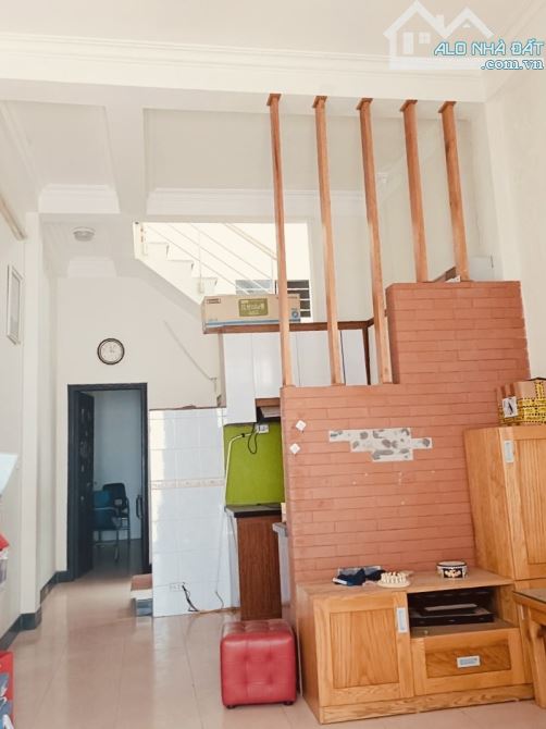 Bán nhà ở luôn, giá cực tốt- Thượng Thanh, Long Biên- 58 m2, dân xây, ô tô gần- Chẵn 5 tỷ - 2
