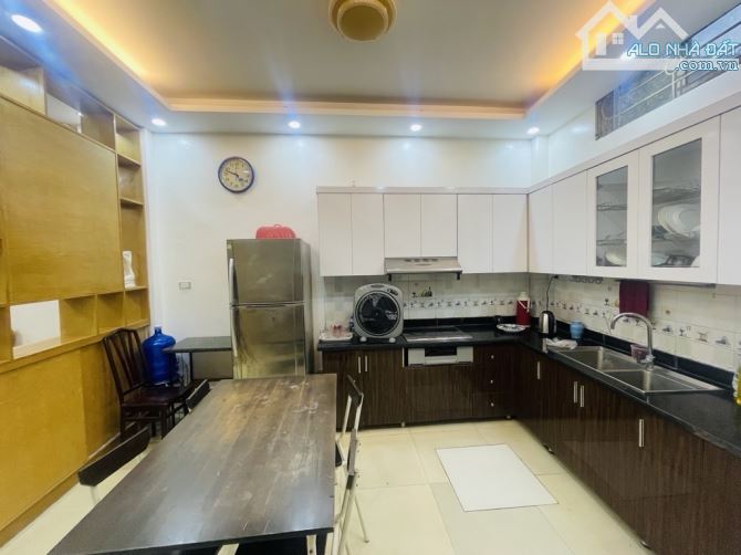 Bán gấp nhà Đường Láng - Đống Đa , Ô tô , Kinh Doanh , DT 52m, 5 tầng , 11,5 Tỷ - 2
