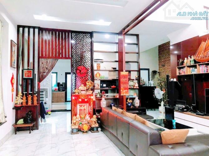 Giá 10,8 tỷ. Bán biệt thự kdc trung tâm phường Quang Vinh, TP Biên Hoà. 9,2x21m 198m. - 2