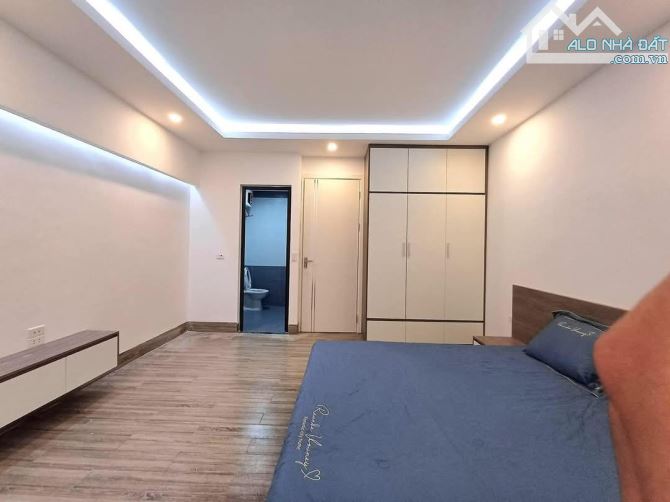 Cần bán nhà mới 30m2 xây 5 tầng gần ôtô Phố An Dương Vương - 2