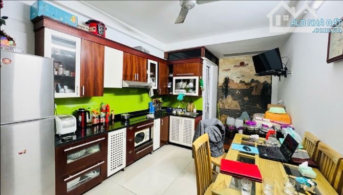 Hiếm! Nhà Hồ Tùng Mậu 50M*7T ,Vị trí đắc địa, KD sẵn dòng tiền, cạnh ĐH thương mại, 16,8tỷ - 2