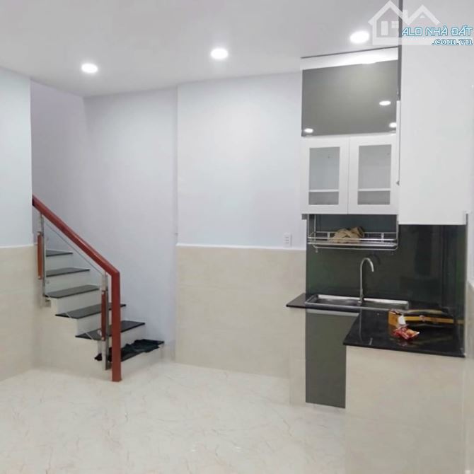 BÁN NHÀ - TRẦN BÌNH TRỌNG - TẶNG TOÀN BỘ NỘI THẤT GIÁ TRỊ - CHỈ 3,5 TỶ - 24.5M2 - 2