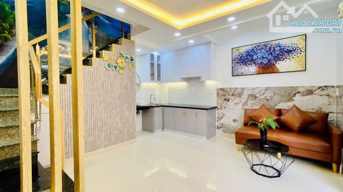 Nhà mới ở ngay - Tặng full nội thất - Gần ngã 6 Gò Vấp - Nhỉnh 3 tỷ - 2