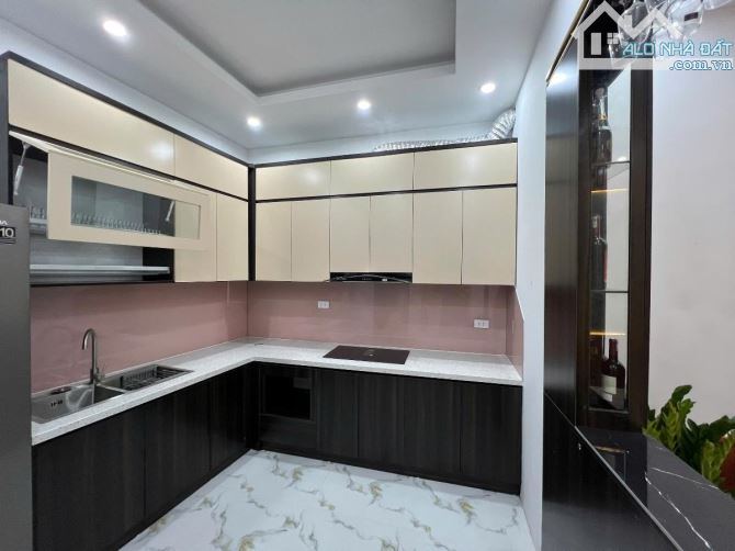 BÁN NHÀ ĐẸP - TÂN MAI, HOÀNG MAI - NGÕ 3 GÁC, GẦN PHỐ,HƠN 6 TỶ - 2