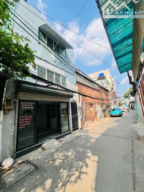 Mình chính chủ - Cần bán căn nhà 2 mặt tiền đường Hoàng Sa - Tân Bình - 2
