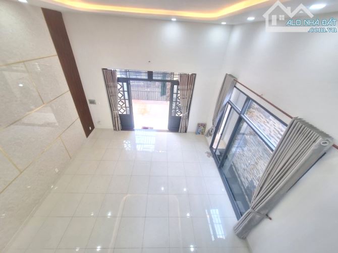 Bán Nhà 2 Tầng Hẻm Xe Hơi Gần Chợ Kiến Thiết Hiệp Phú Thủ Đức 122m2_5.5*20  chỉ 6.2 tỷ - 2