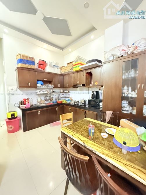 Bán Nhà Hẻm Xe Hơi - 50m2 Ngang 4m - Trương Đình Hội, Phường 16, Quận 8 - Giá 5.5 Tỷ - 2
