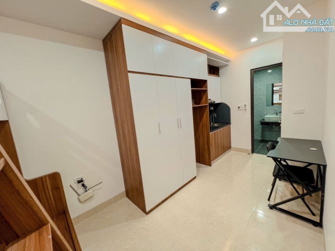 BÁN GẤP NHÀ PHỐ BẠCH MAI -HAI BÀ TRƯNG -12 P KHÉP KÍN -65 M2-7 T- 14,5 TỶ - 2