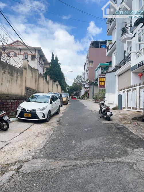Bán căn khách sạn 11P kinh doanh 🔥15 Tỷ- gần Chợ đêm, Hồ Xuân Hương 1km - 2