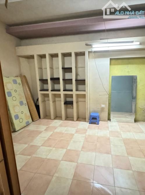 Cho thuê nhà ngõ phố Lê Đại Hành Hai Bà Trưng 40m x 3 tầng, giá 7.3tr/tháng - 2