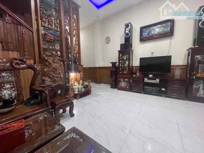 BÁN NHÀ 2 TẦNG MẶT TIỀN ĐƯỜNG SƠN THUỶ - GẦN BIỂN - 125M2- FULL NỘI THẤT - GIÁ CHỈ 6.1 TỶ - 2