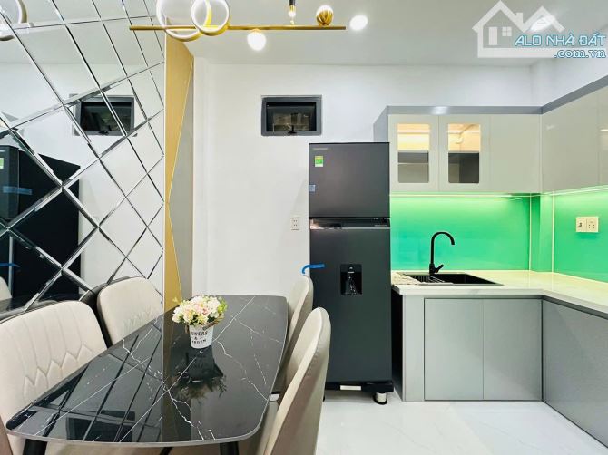 🏠 Hàng hiếm / Nhà Vườn Chuối,P4,Quận 3 / Giá 3tỷ300, DT 45m2 + 2PN,dòng tiền sẵn 13tr/1th - 2