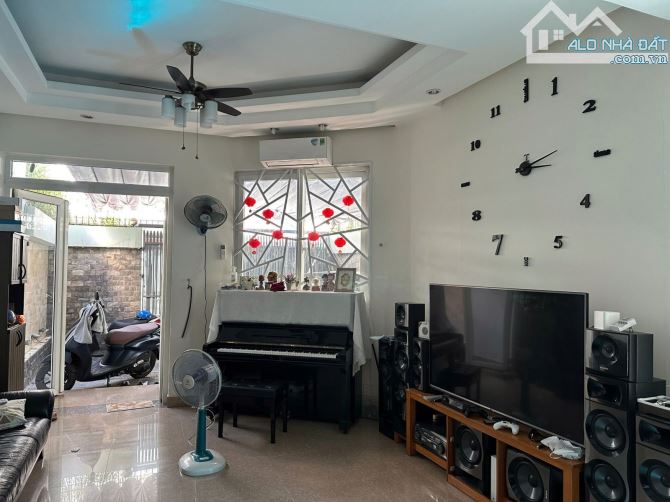 Bán nhà Gò Vấp , căn gốc 2 mặt hẻm , HXH 7m, cạnh trường học , 93 m2 , giá 12 tỷ - 2