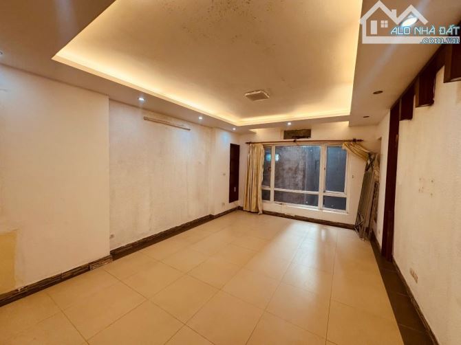 TAM KHƯƠNG - ĐỐNG ĐA 4 NGỦ+1 (PT), 6 TẦNG, 5m RA MẶT PHỐ - 8 TỶ NHỈNH. - 2