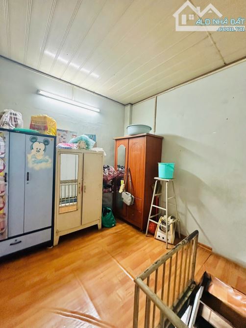 BÁN NHÀ MẶT TIỀN TRẦN THỦ ĐỘ TÂN PHÚ 2 TẦNG 25m2 GIÁ 3 TỶ 2 - 2