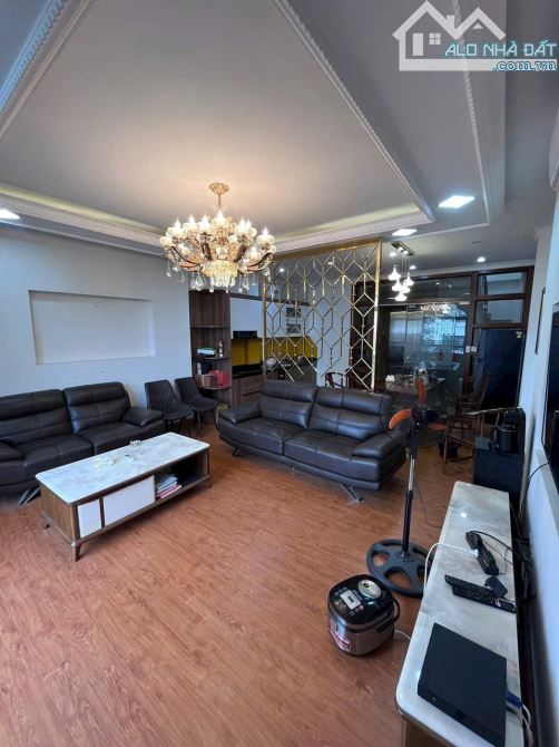 TRẦN QUỐC HOÀN CẦU GIẤY55m 5T MT 9m 19Tỷ LÔ GÓC 3 MẶT THOÁNG TRƯỚC ÔTÔ TRÁNH KINH DOANH - 2
