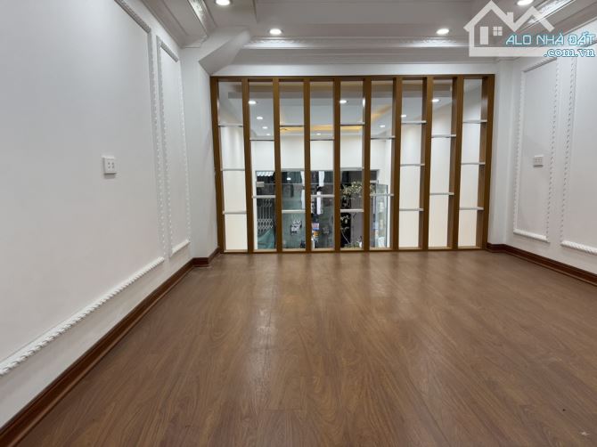 BÁN NHÀ 6 TẦNG THANG MÁY NHỈNH 8 TỶ TRUNG TÂM HÀ ĐÔNG – NGÕ RỘNG – VÀI BƯỚC CHÂN RA PHỐ - 2