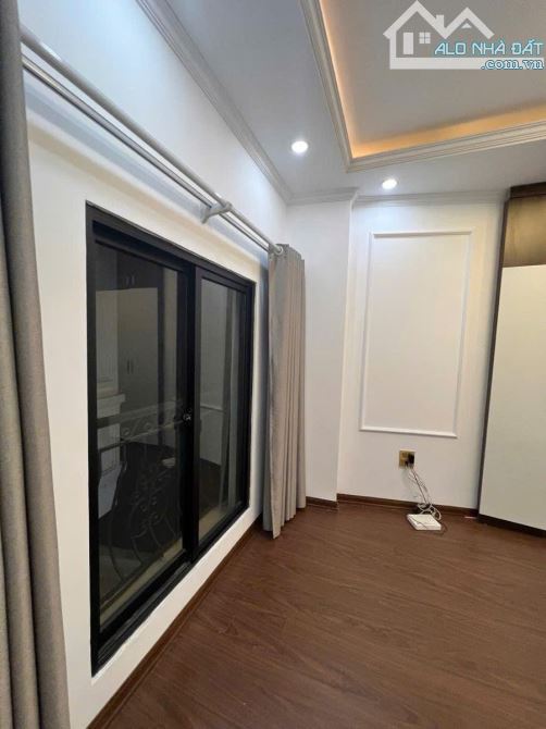 NHÀ ĐẸP Ở LUÔN PHỐ BỒ ĐỀ 70M-6 TẦNG-5MT. 15TỶ NHÀ GẦN HỒ GẦN PHỐ Ô TÔ VÀO NHÀ - 2