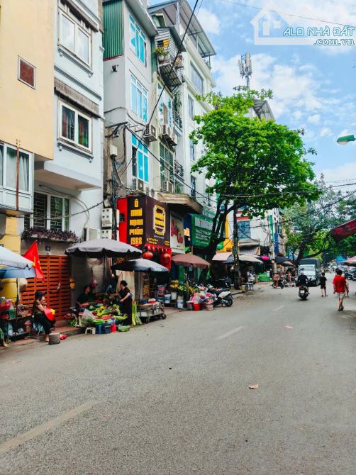 Vị trí đẹp kdoanh ngày đêm, Phố Y Miếu, QH ổn định, đầu tư,62m2 x mtiền 6.2m. Giá 13.5 tỷ - 2