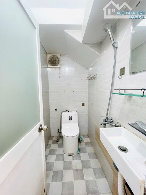 NHỈNH 4 TỶ CÓ NGAY NHÀ GÒ VẤP SÁT BÌNH THẠNH, GẦN SÂN BAY CÔNG NĂNG TỐT - HẺM 3M PHÚ NHUẬN - 2