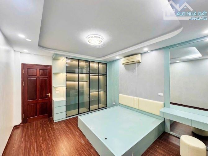 Bán nhà đẹp Đức Giang - 37m2 - chỉ 4.75 tỷ- dân xây kiên cố- nội thất mới- ở ngay - 2