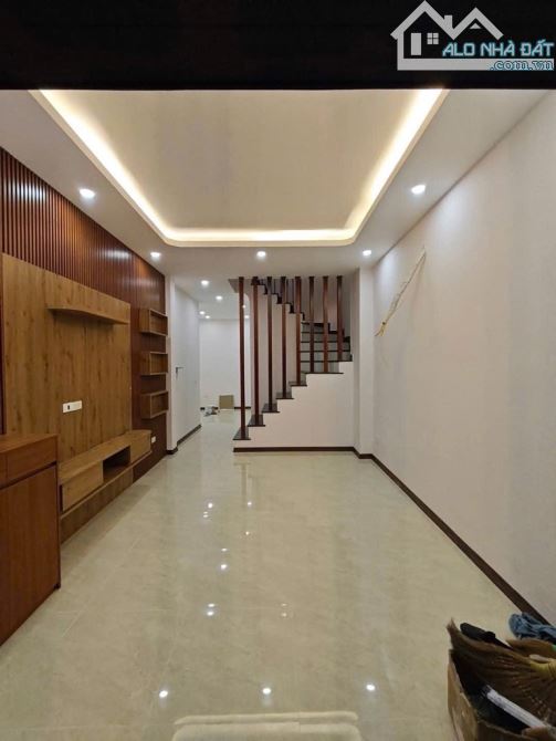Bán nhà 135 Đội Cấn - Giang Văn Minh - Gần hồ Đầm Tròn - Giá 7,x tỷ - 2