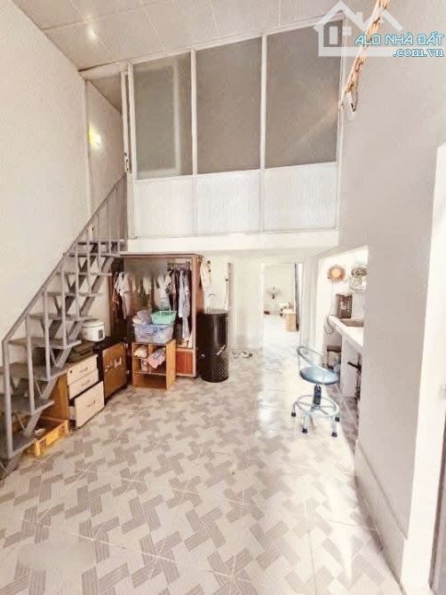 Nhà cấp 4 trung tâm lái thiêu sổ hồng riêng bao sang tên. - 2
