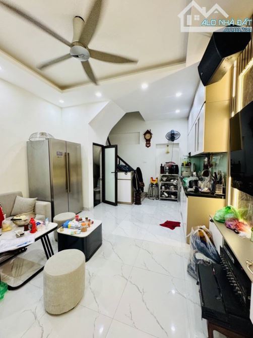 Bán Nhà Bạch Mai_Ngõ Rộng Thoáng_Cách ÔTÔ Tránh Vài Nhà_DT30m/5Tầng_Hơn 5Tỷ - 2