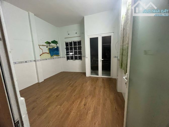 NHÀ GÒ VẤP DÀI 19M NGANG 4,3 GIÁ 7 TỶ 750 Ở ĐƯỜNG SỐ 3 P9 CÓ 3 TẦNG 5 PHÒNG NGỦ - 2