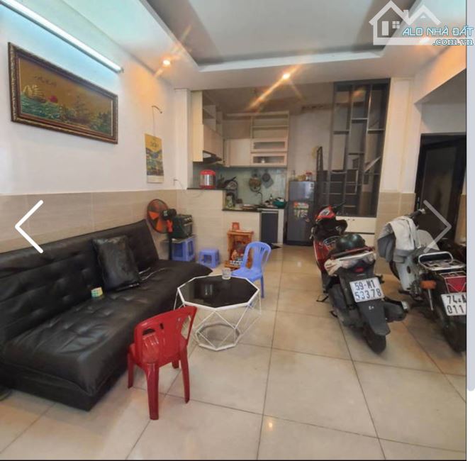 BÁN NHÀ ĐẸP. NI SƯ  HUỲNH LIÊN. Q TÂN BÌNH. 32M2.2 TẦNG. Chị 3.5 TỶ - 2