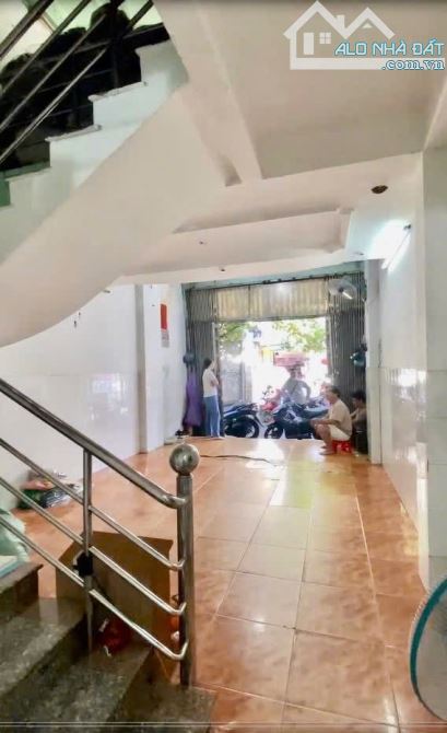 NHÀ MẶT TIỀN KD- HỒNG LẠC P10 TÂN BÌNH- 4 TẦNG- 40M2- 7,8 TỶ - 2