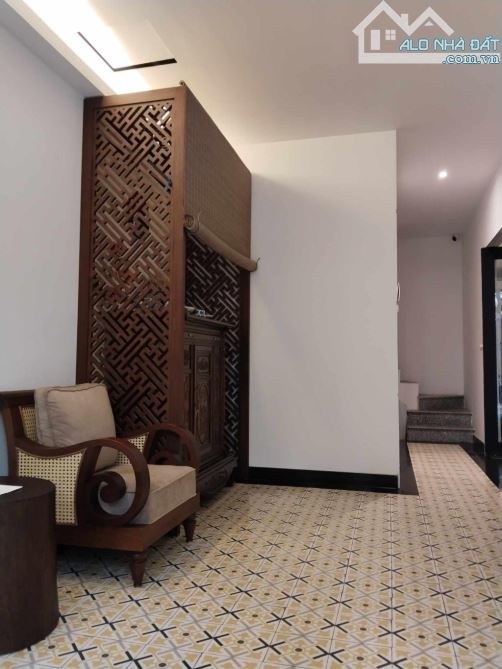 Tòa Aparment Tây thuê phố Âu cơ - gần thung lũng hoa Hồ Tây - 2