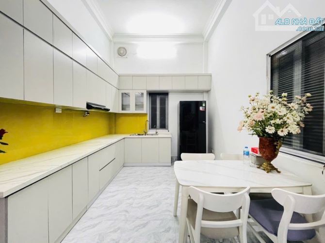Nhà dân xây khu vực trung tâm Ngã Tư Sở, xung quanh tiện ích đỉnh - 2