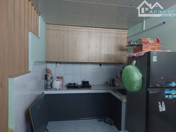 Hóc Môn bán nhà mt đường nhựa 8m ngay chợ Bà Điểm thuận tiện buôn bán giá 3,9ty - 2