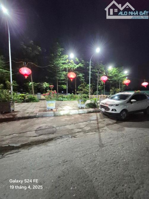 Bân mảnh đất Vạn Phúc hàng hiếm giá đầu tư 65m giá 2.4 tỷ - 2
