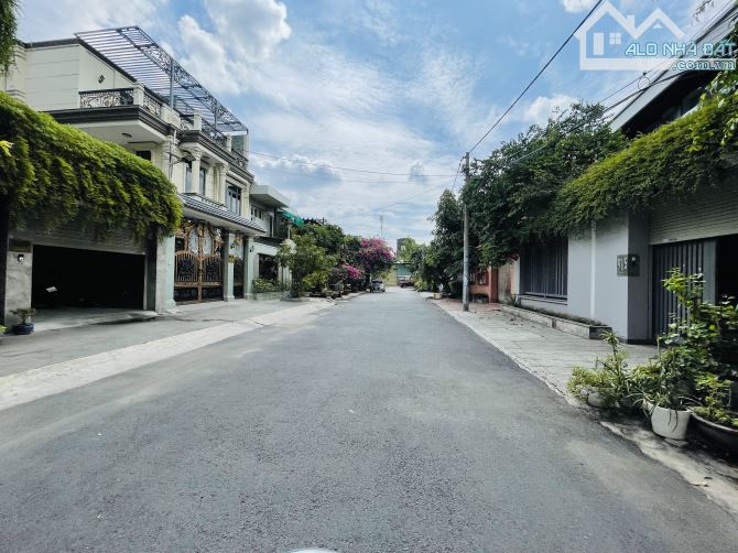 Biệt Thự 10x18m 1 Lầu Khu Vip Toàn Villa Biệt Thự-Gần Lê Trọng Tấn-Aeon Tân Phú - 2