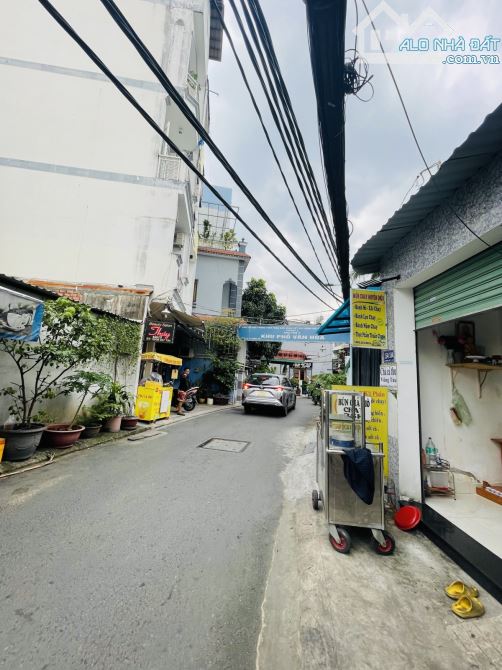 Âu Dương Lân P3Q8, 42m2, nhỉnh 4 tỷ, tương lai 2 mặt tiền - 3