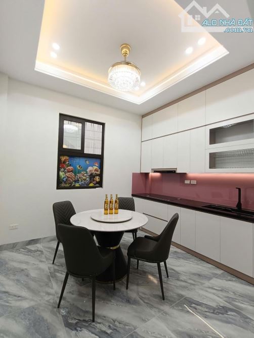 Đường Láng thoáng trước sau sân để xe máy riêng công năng đầy đủ - 3