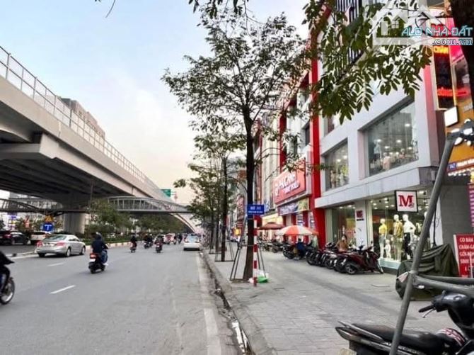 BÁN TOÀ NHÀ MẶT PHỐ PHẠM VĂN ĐỒNG, CẦU GIẤY 200M2, MT 11M, 125 TỶ. - 3