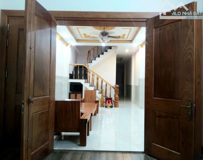 Nhà 1T2L, mới, đẹp, nội thất cao cấp, mặt tiền TL766 gần khu sinh thái Chứa Chan - 3