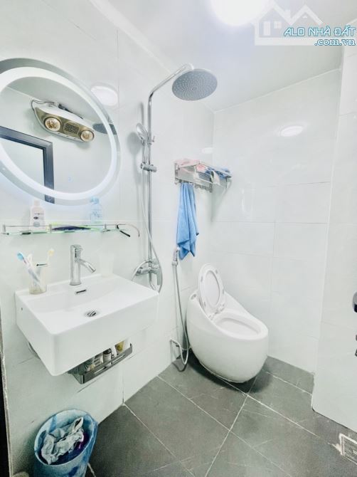 BÁN NHÀ ĐÊ LA THÀNH TO 39M- 4 TẦNG - 7,6 TỶ - 3