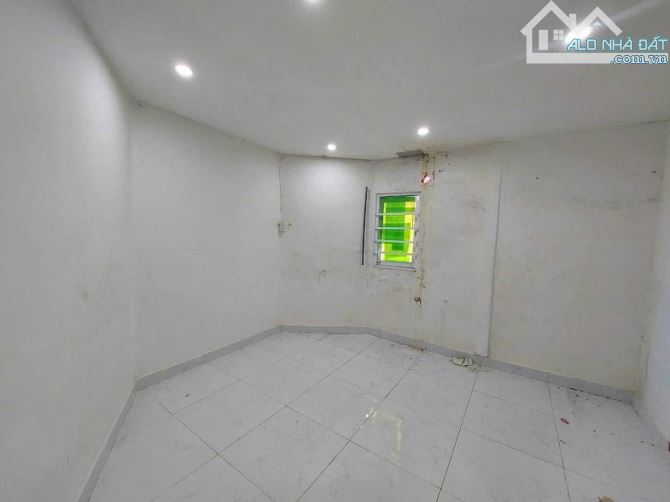 Đến hẹn Siêu phẩm nhà góc 2 mặt tiền Hóc Môn chỉ 730Tr, Sổ riêng thổ cư, 70m2 - 3